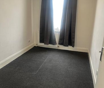 4 Bed Flat, High Road Leytonstone, E11 - Photo 2
