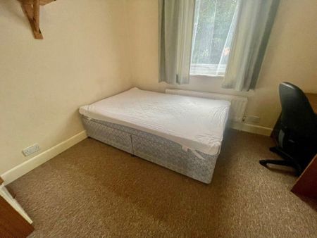 London Road, Portsmouth - Photo 2