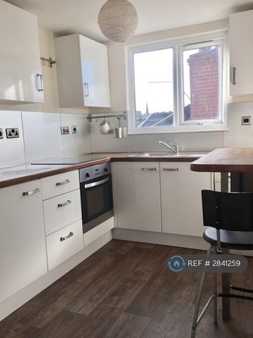 1 bedroom flat to rent - Photo 3