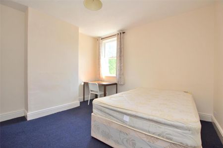 5 bedroom semi-detached house to rent - Photo 3