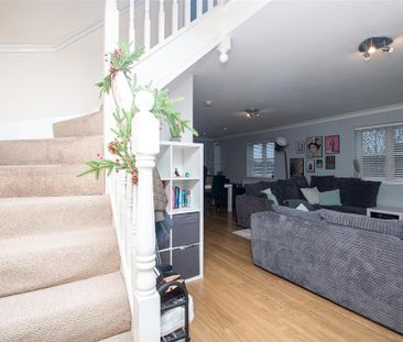 2 bedroom apartment to rent - Photo 4