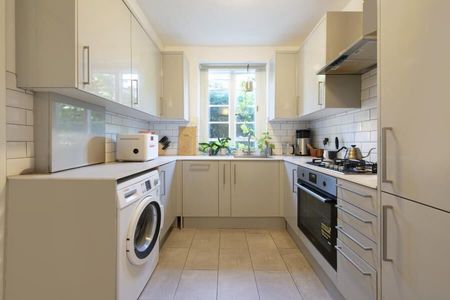 2 Bedroom Flat To Let - Photo 2