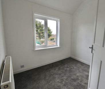Semi-detached house to rent on - Photo 6