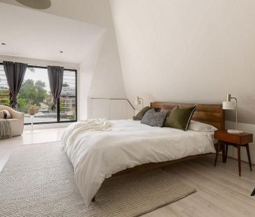 Charming double fronted home in a lifestyle pocket - Photo 3