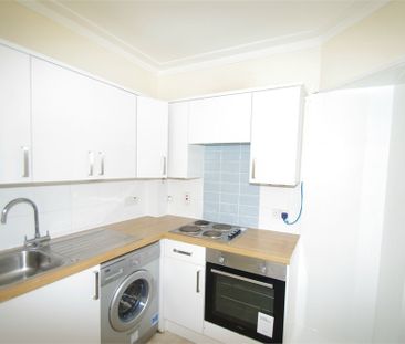 2 bedroom | Flat - Photo 6