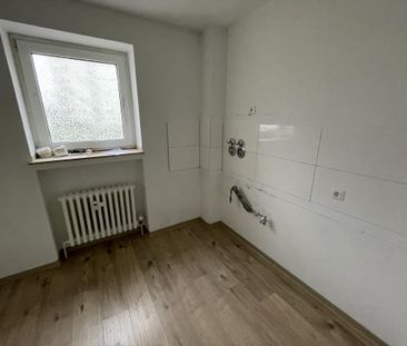 Praktische 3-Zimmer-EG-Wohnung! Alle Räume frisch gestrichen! - Photo 6