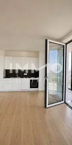 DC2 Tower 42. Etage: Familienwohnung mit Weitblick - 3 Zimmer 2 Loggien ERSTBEZUG - Photo 2