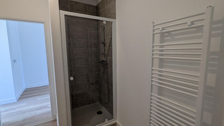 Location Appartement 3 pièces 59m² BORDEAUX 33000 - Photo 4