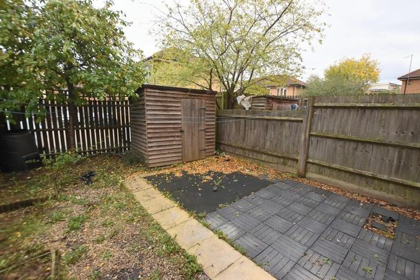 3 bedroom semi-detached house to rent - Photo 1