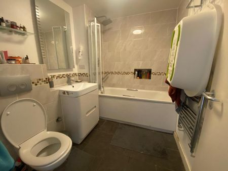 2 bedroom flat to rent - Photo 5