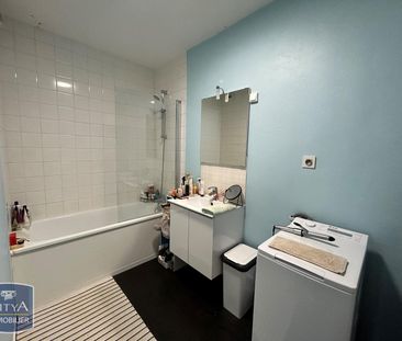 Location Appartement 2 pièces 55m² LILLE 59000 - Photo 3