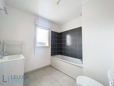 Location Maison 4 pièces 75m² LE PETIT QUEVILLY 76140 - Photo 5