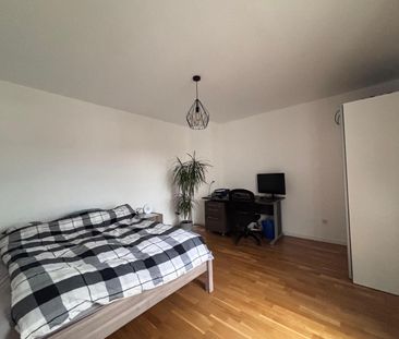 2.5 Zimmer, 67 m², 5. Stock - Photo 3