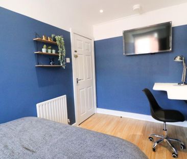 3 bedroom terraced house to rent - Photo 6