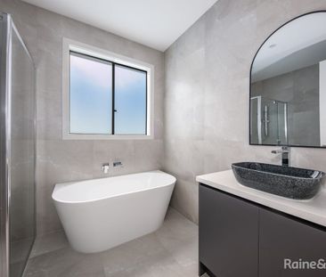 Family Home - Photo 6