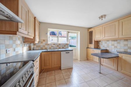 3 bedroom terraced house to rent - Photo 3