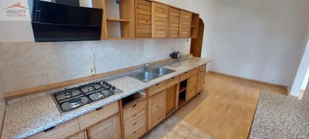 Pronájem bytu 2+1 Krhová u Valašského Meziříčí - Photo 3