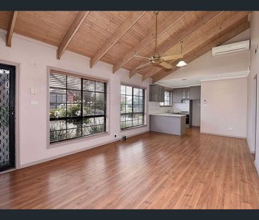 Low-Maintenance Living in Prime Location! - Photo 5