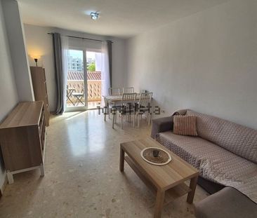 Alquiler de piso en Calle Axarquía - Photo 1