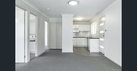 Welcome to 2/75 Haylock Street, Wynnum! - Photo 2