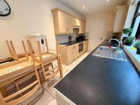 75 Fitzwilliam Street, Belfast, BT9 6AX - Photo 2