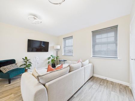 2 bedroom coach house to rent - Photo 3