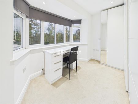 Edgwarebury Lane, HA8 8QL - Photo 5