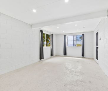 11 BOYNE CRES, WEST GLADSTONE, 12 MONTH LEASE - Photo 5