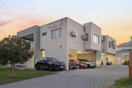 Lock & Leave Perfection - Photo 3