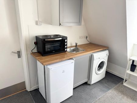 Studio to rent - Photo 3