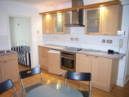 Sydenham Road, Guildford - 1 bedroomProperty for lettings - Seymours - Photo 3