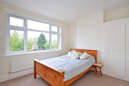 4 bedroom semi-detached house to rent - Photo 4