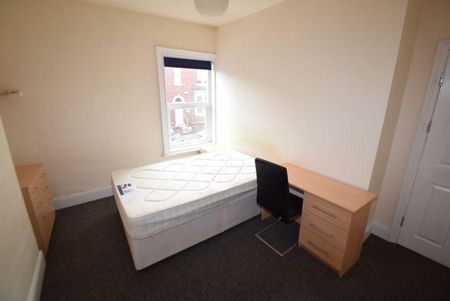 4 bedroom house share to rent - Photo 4