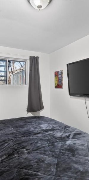 4 et demi demi sous-sol - TRÈS BIEN PLACÉ - Photo 1