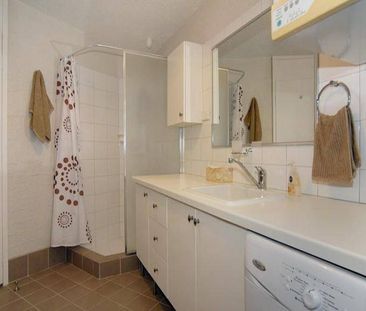 Fresh Lakeside Retreat - Photo 5