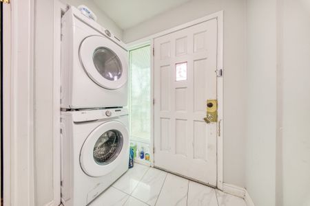 For Lease - 588 Warden Avenue Unit# Upper, Toronto, Ontario - Photo 2