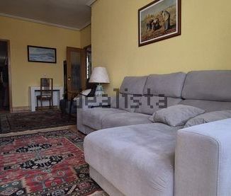 Alquiler de piso en Calle Irala - Photo 1