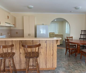 FURNISHED 3 bedroom home - NO PETS ALLOWED - Photo 2