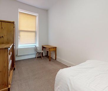 5 bedroom flat share to rent - Photo 5