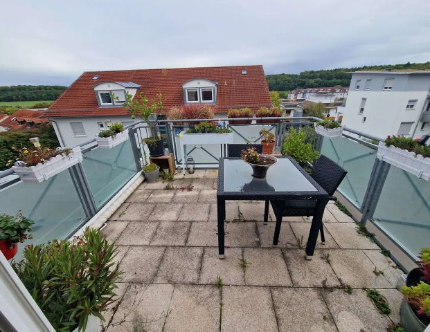 !!!Waldblick aus traumhaft schöner 3-Zimmer-Dachgeschosswohnung in Böblingen!!! - Photo 1