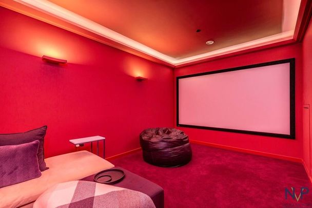 4 bedroom mews to rent - Photo 1