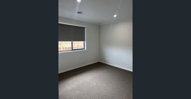 Double Story House !! - Photo 1