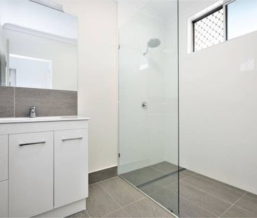 Gordonvale 3 Bedroom Duplex -Fully Air Conditioned - Opposite Gordo... - Photo 5