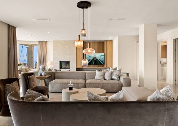 Luxury Villa for rent in Marbella Del Este, Andalusia