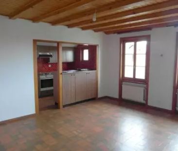 LUSSY PRES ROMONT - RTE DU VILLAGE 21 - CHARMANT 3 PIECES AU 2EME E... - Photo 2