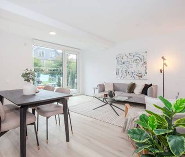 RENT COMMERCIAL DRIVE! BRAND-NEW PET-FRIENDLY 2 BED 2.5 BATH TOWNHOMES - Photo 2