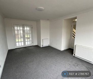 3 bedroom end of terrace house to rent - Photo 2