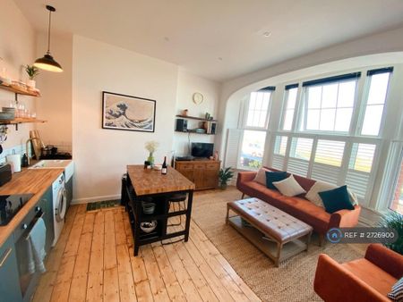 1 bedroom flat to rent - Photo 2