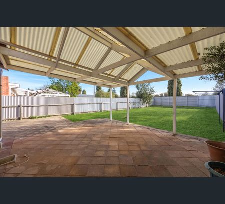 16 Charlbury Road, Medindie Gardens, SA 5081 - Photo 3