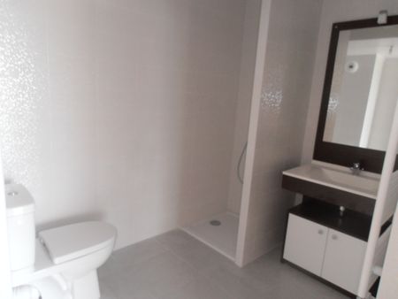Location Appartement 2 pièces 34m² - Photo 2